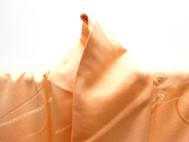  未使用品　雲に組紐模様織り出し暈し色無地着物